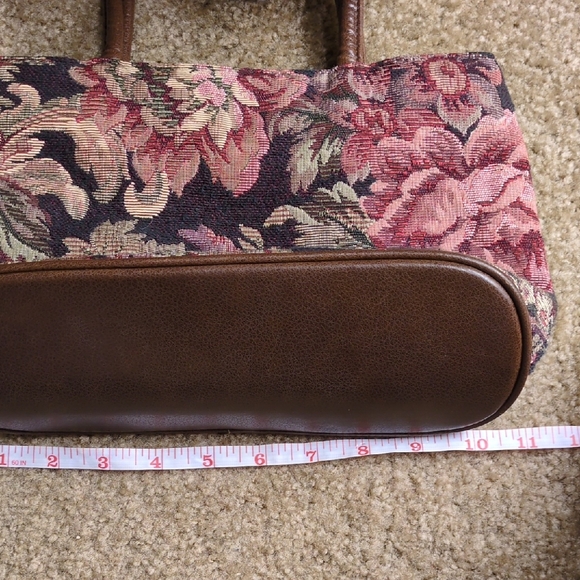 Bueno Floral Tapestry Tote - Pink and Brown - Picture 12 of 14